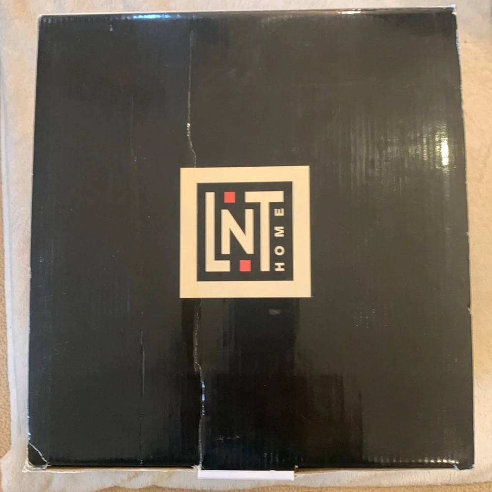 LINENS N THINGS 5X MAGNIFICATION LIGHTED WALL MIRROR NIB